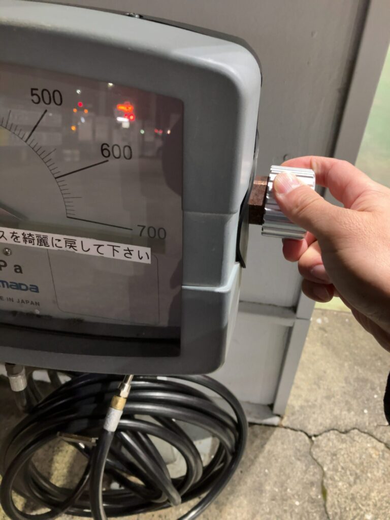 アナログ式タイヤの空気入れ