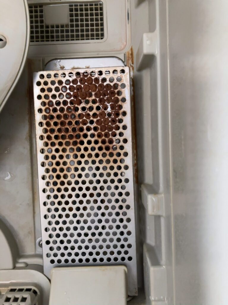 食洗機の内部