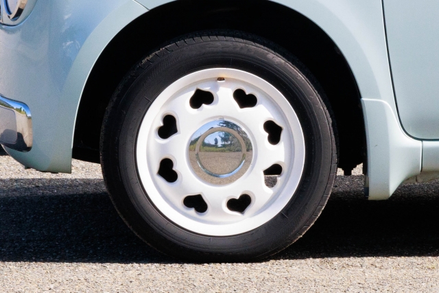 自動車のタイヤ