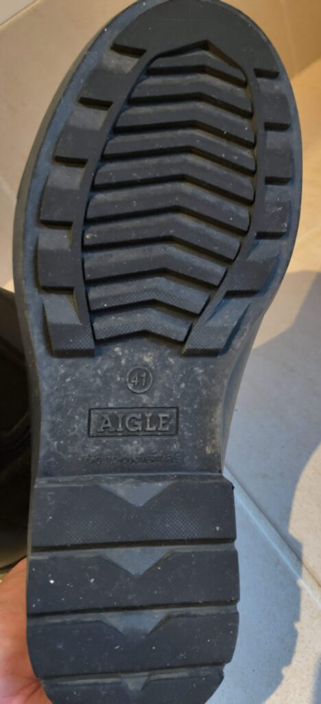 AIGLE　カーヴィル２の靴底
